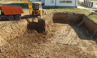 Рытье котлованов под фундамент в Пыть-яхе – цена от 2613 руб. за м3 | 2Землекопа-Пть