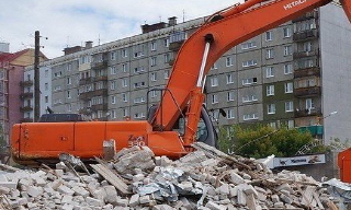 Вывоз строительного мусора с участка в Пыть-яхе недорого от 1568 руб. | 2Землекопа-Пть